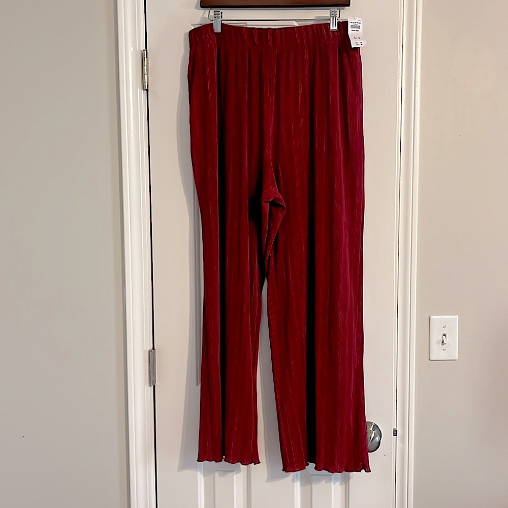 NWT Abercrombie Holiday Collection Red Pants